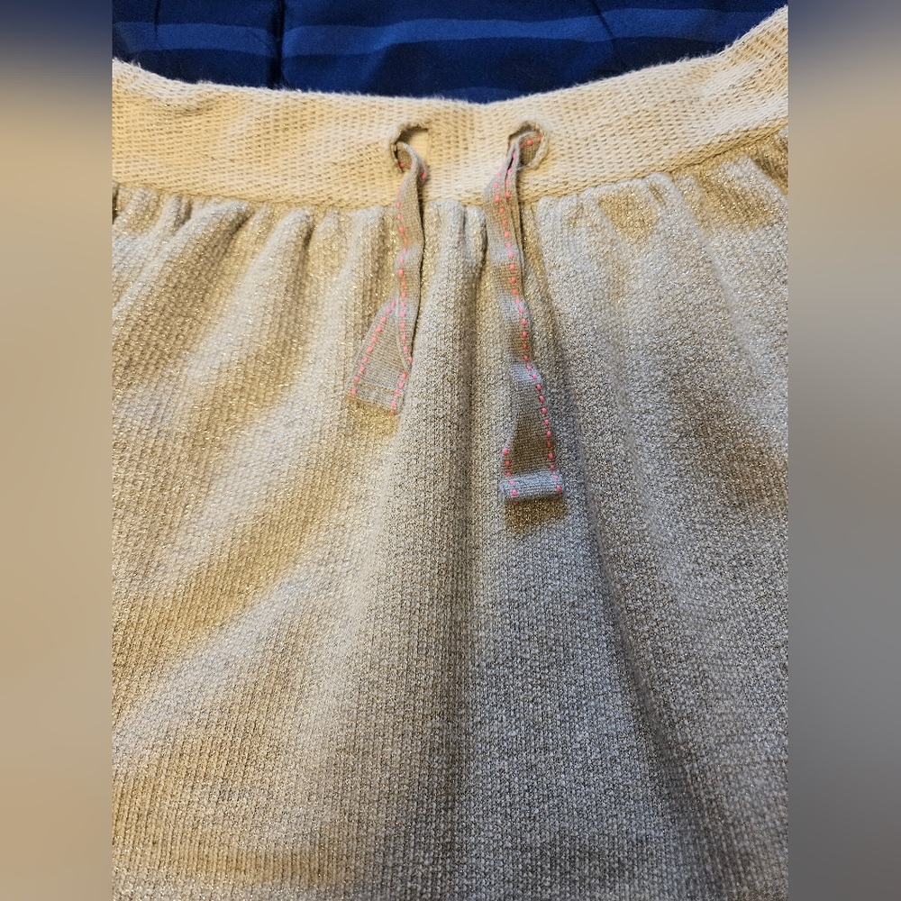 Girls Grey Sparkle Skirt Size 7/8 - Picture 2 of 4